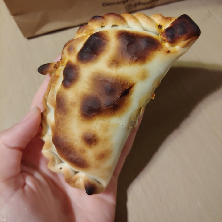 photo of Flipper Pizza Empanada de carne de soja picante shared by @arimahecha on  11 Jun 2020 - review