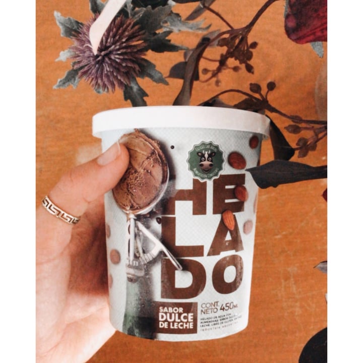 photo of Felices Las Vacas Helado de Agua sabor Dulce de Leche shared by @sarafeit on  27 Dec 2020 - review