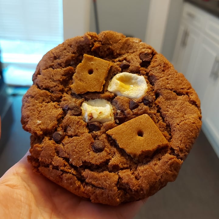review photo of Fairly Frosted Bakery S'mores Cookie Sandwich shared by @leahbelanger on 23 Jun 2021 - review