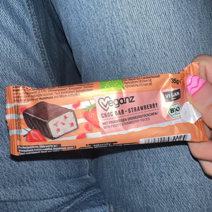 photo of Veganz Choc Bar - Strawberry shared by @isischnd on  26 Jan 2022 - review