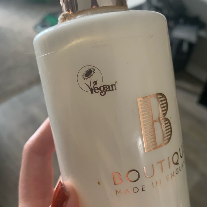 review photo of boutique Boutique amber, musk, and vanilla lotion shared by @tschouten on 11 Sep 2022 - review
