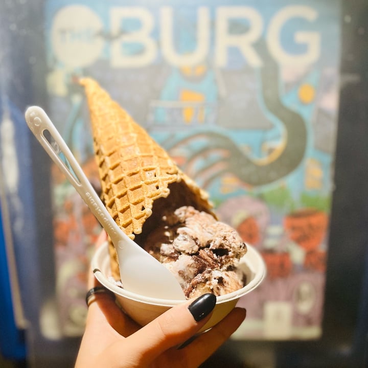 review photo of Honey Bear Kitchen Delivery and Pick-up Brownie Fudge Sundae Ice Cream shared by @alexanicole on 25 Nov 2022 - review