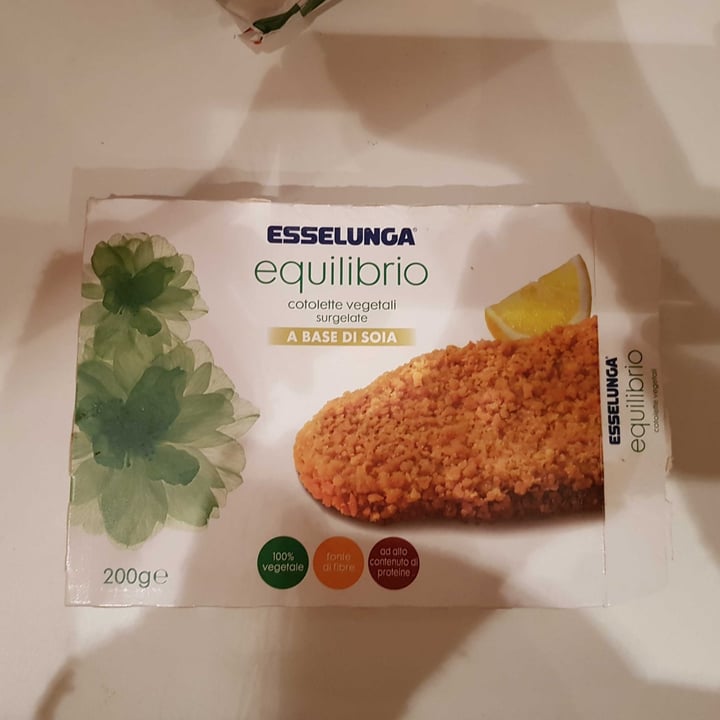 photo of  Esselunga Cotolette Vegetali A Base Di Soia shared by @streppi9 on  07 Nov 2022 - review