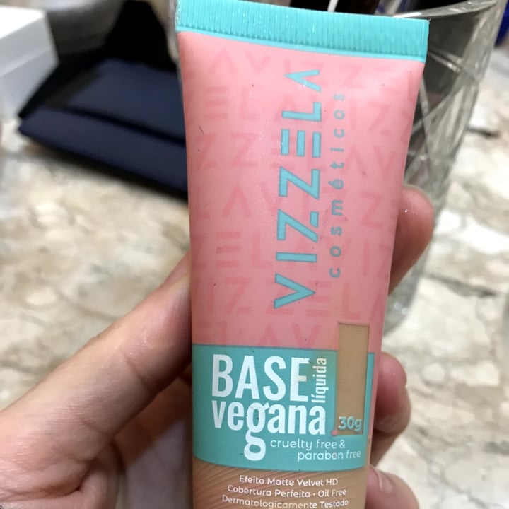 photo of Vizzela Cosméticos Base Líquida shared by @fabifujii on  17 Jul 2021 - review