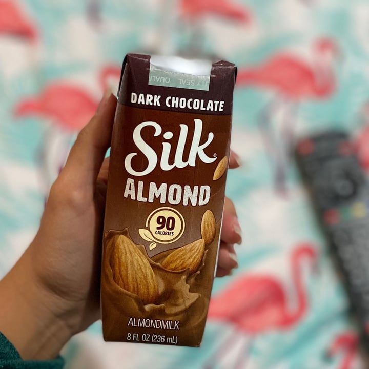 review photo of Silk Dark Chocolate Almond Milk shared by @silvanatellez29 on 07 Oct 2020 - review