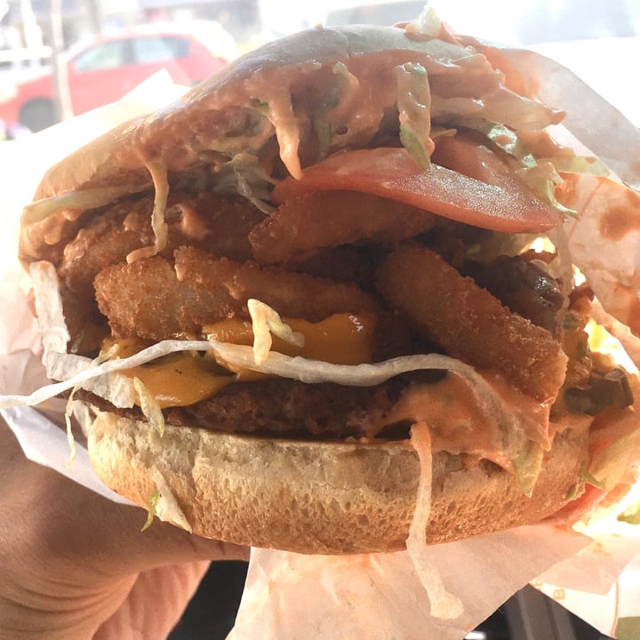 photo of Plant Power Fast Food Iconic burger shared by @rowdykelo on  13 Jun 2021 - review