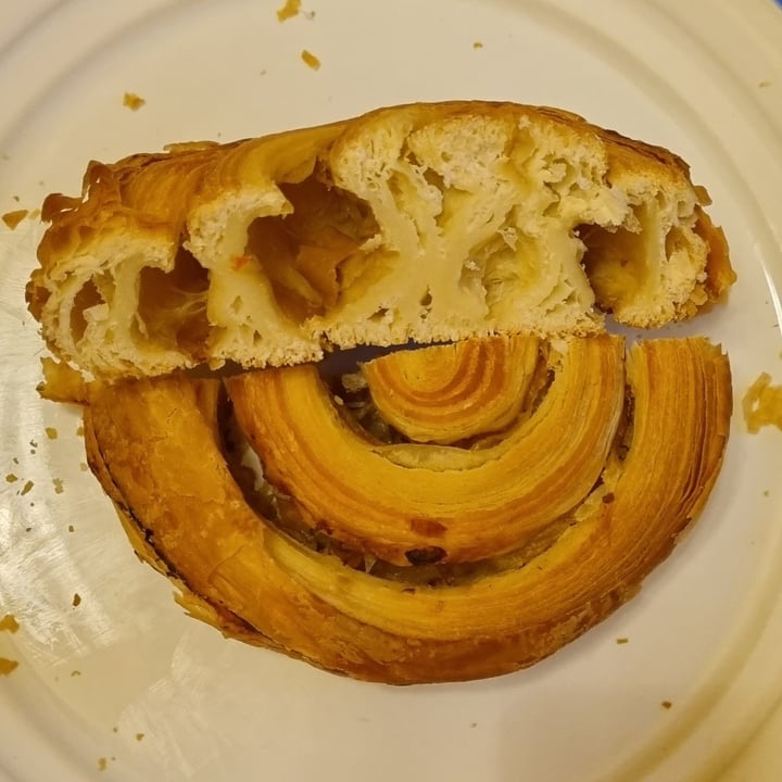 review photo of Craft Vegan Bakery Roll Saborizado De Cebolla shared by @beto71 on 24 Sep 2021 - review