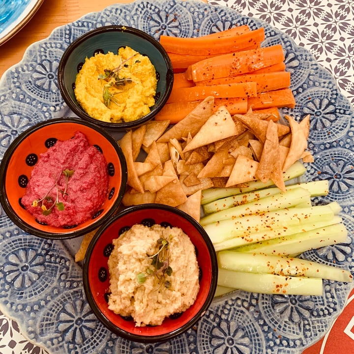 review photo of Lezzet Cafe Turco Hummus shared by @luchovg on 02 Oct 2020 - review