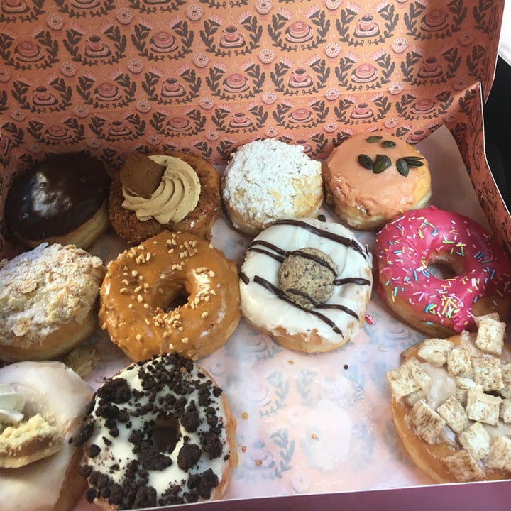 photo of Brammibal's Donuts Bienenstich shared by @ronschabe on  03 Oct 2021 - review