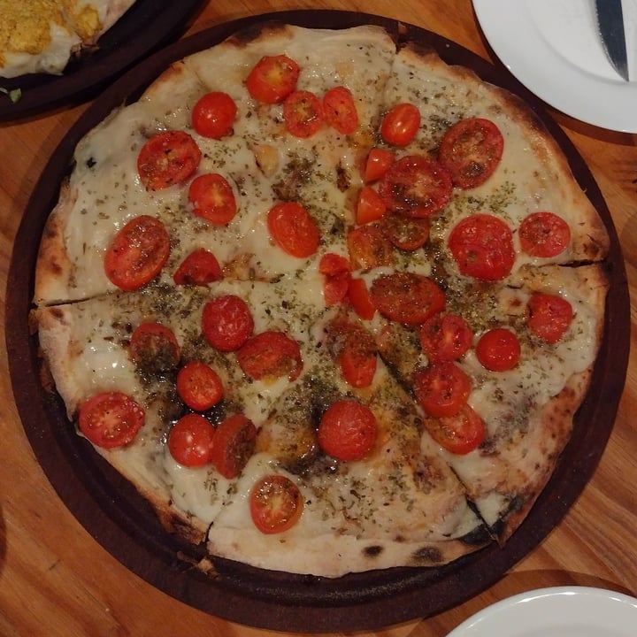 photo of ALMA CASA VEGANA Pizza napolitana shared by @alejandraglck on  13 Aug 2022 - review