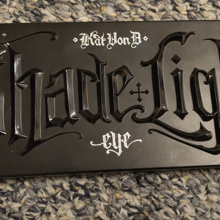 review photo of Kat von d Shade and Light eyeshadow palette shared by @ronnievegan1980 on 30 Mar 2022 - review
