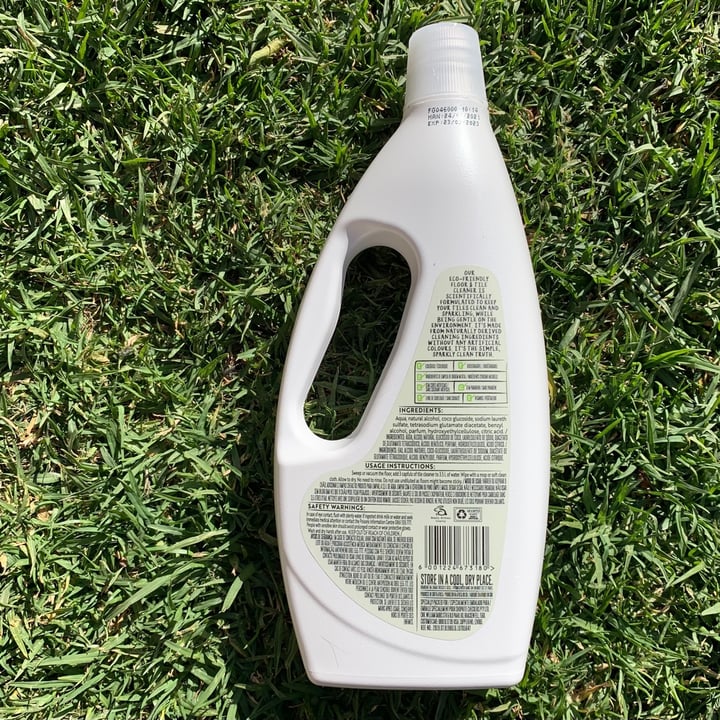 review photo of Simple Truth Floor and Tile Cleaner shared by @kyrapape on 16 Jul 2021 - review