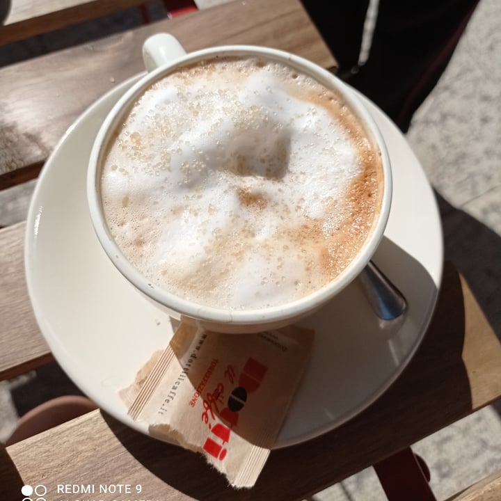 photo of Dulcamara Vegan Bakery & Bistrot Cappuccino Con Latte Di Mandorle shared by @pipermclean on  08 May 2021 - review