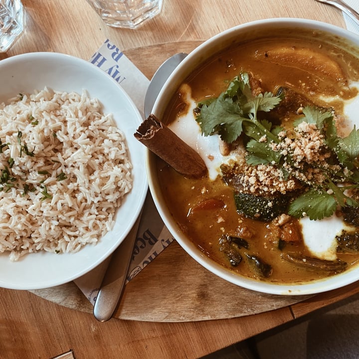 photo of Flax and Kale La Roca Butternut Squash Malaysian Curry shared by @theveganavocadito on  08 Dec 2022 - review