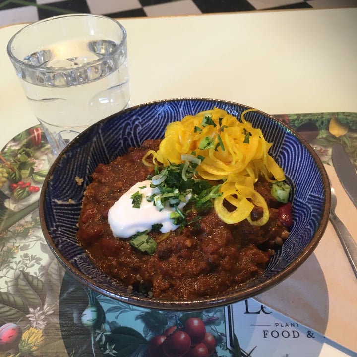 photo of Le Botaniste Chili Sin Carne shared by @thomascliquetisvegan on  01 Dec 2020 - review