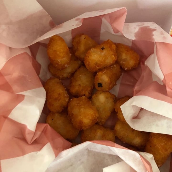 photo of Goy’s Burgers Tots shared by @yaremi on  31 May 2021 - review