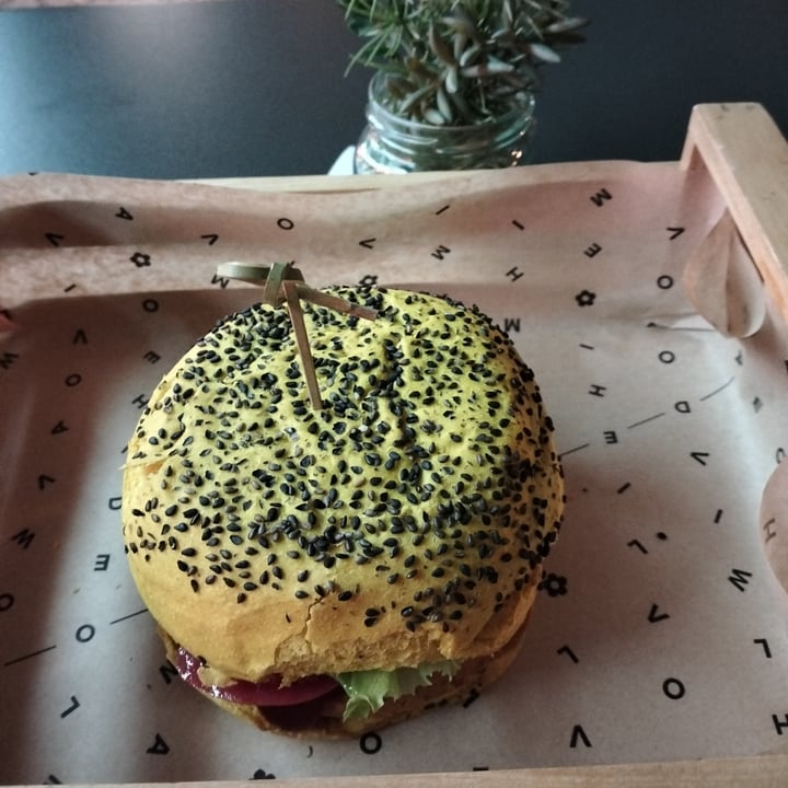 photo of Flower Burger Funky Cecio shared by @gaiapil on  11 Oct 2022 - review