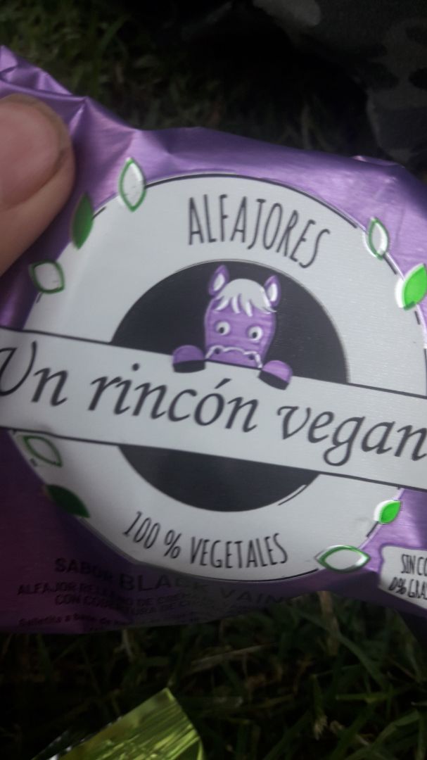 photo of Un Rincón Vegano Alfajor Black Vainilla shared by @agossariass on  13 Mar 2020 - review