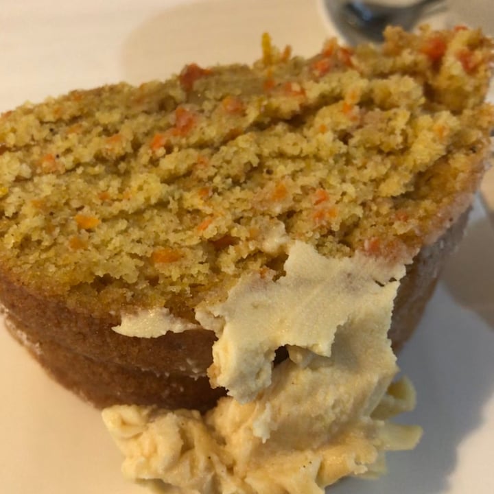 photo of Vica (Delivery Only) Carrot cake shared by @ladybiird on  09 Dec 2020 - review