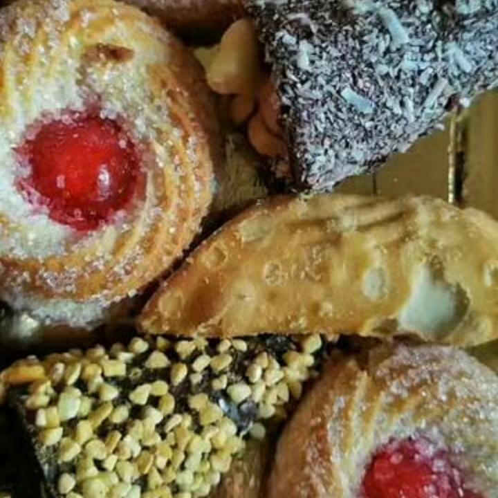 photo of Il Dolce Sapore Vassoio Di Dolci shared by @federicajackdanieles on  12 Dec 2021 - review
