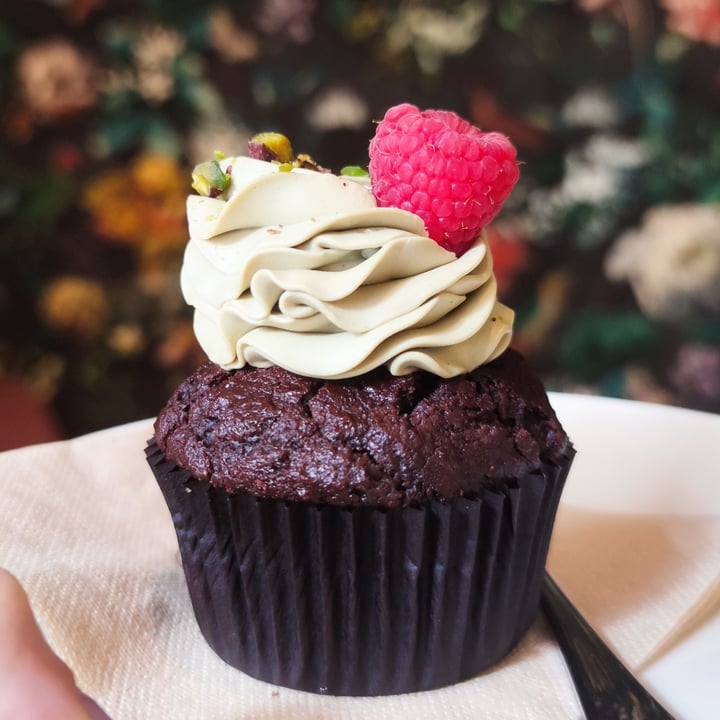 photo of Tauer Bakery Cupcake The Best shared by @saracolli on  26 Feb 2022 - review