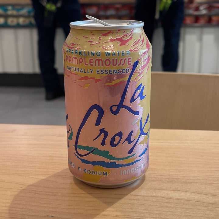 photo of La Croix Pamplemousse shared by @mariamelia on  09 May 2022 - review