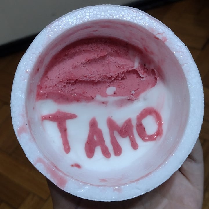 review photo of Chungo Helado Sabor Frutilla shared by @celevegan on 09 Mar 2022 - review