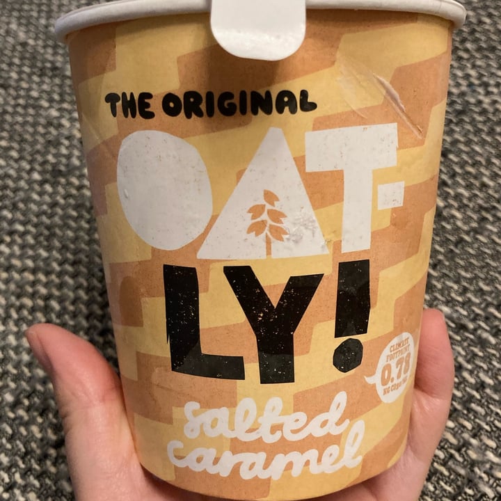 review photo of Oatly Salted Caramel Ice Cream shared by @hebep on 10 Jul 2022 - review