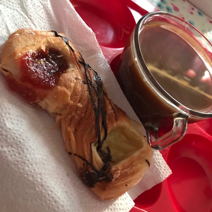 review photo of Heaven (Delivery and Take-away) Surtido de Facturas shared by @katmazzello on 09 Jul 2021 - review