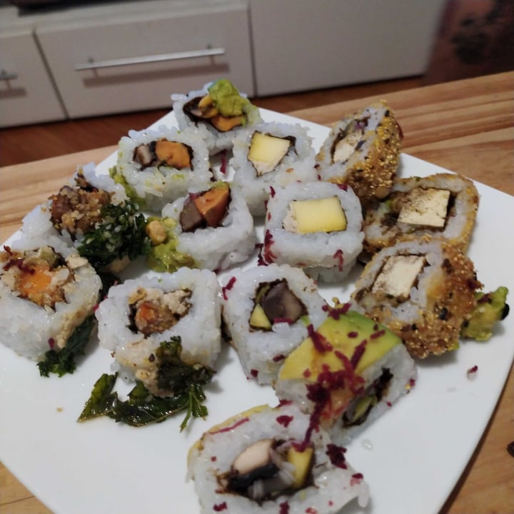 photo of Suttoshi Sutto Roll shared by @ariiwtf on  13 Feb 2021 - review