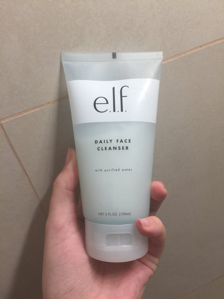 photo of e.l.f. Cosmetics Daily Face Cleanser shared by @s3xc-r4t on  04 Apr 2020 - review