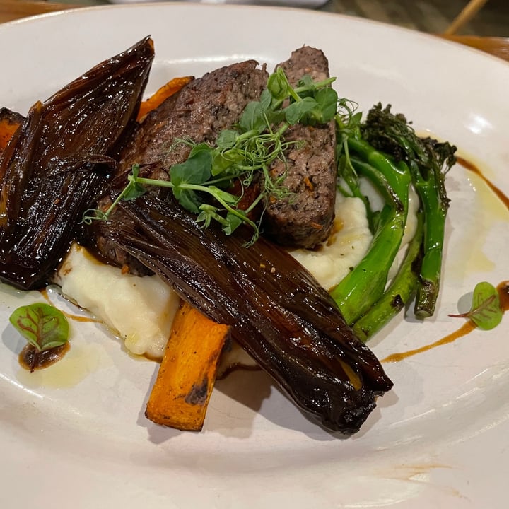 photo of Jamie's Italian Ultimate Steak & Mash shared by @healthywithakriti on  08 May 2021 - review