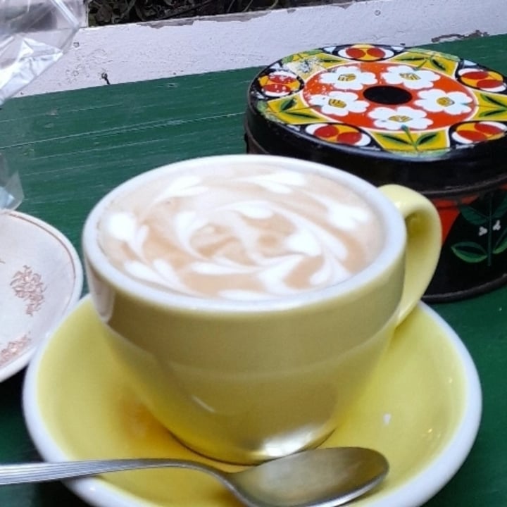 photo of Bohemian territory "Cafe & Pastry" Cortado con leche de almendras shared by @paauvegan on  08 Aug 2021 - review