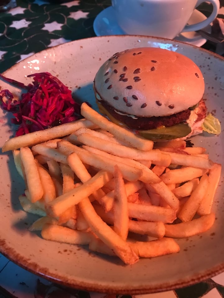 photo of Boston Tea Party Plant Based Burger shared by @slothsxskia on  25 Jan 2020 - review