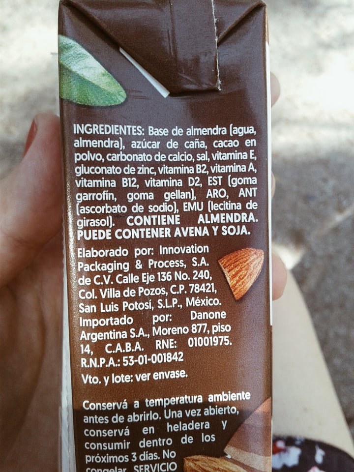 review photo of Silk Bebida de Almendra sabor Chocolate shared by @florlorente on 27 Dec 2020 - review