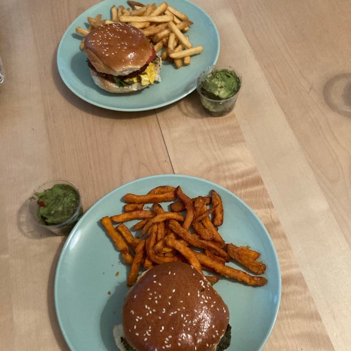 review photo of Le Burger Mariahilfer Straße Vegan Burger shared by @laragundacker on 25 Jan 2021 - review