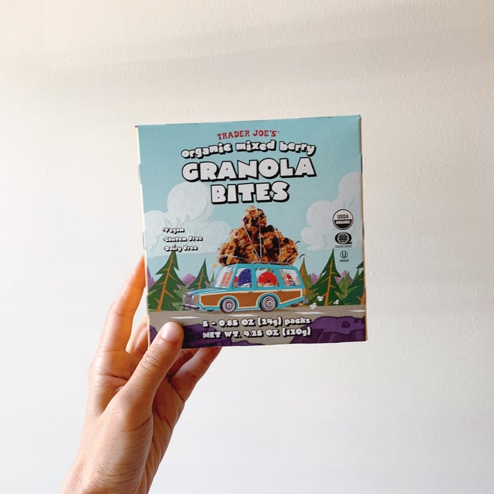 photo of Trader Joe's Organic mixed berry granola bites shared by @maryleeopard on  27 Jun 2021 - review