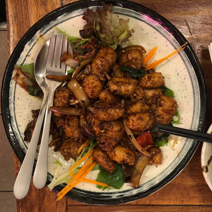 review photo of Golden Lotus Vegan Chilli Basil Chicken shared by @celinelinesse on 12 Jan 2021 - review