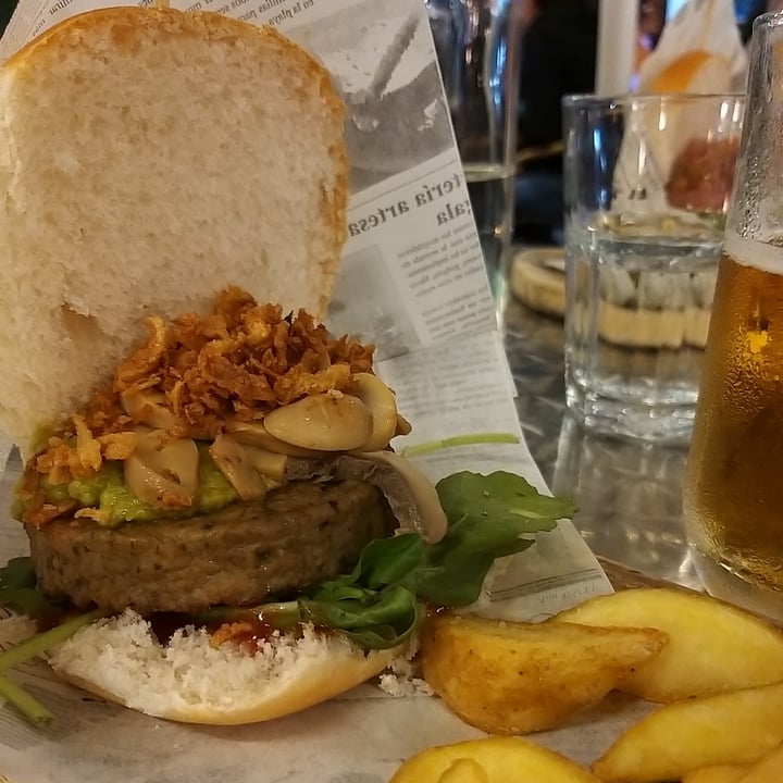 photo of Gran Terraza Lolita Pluma Lolita Veggie Burger shared by @valmar on  03 Apr 2022 - review