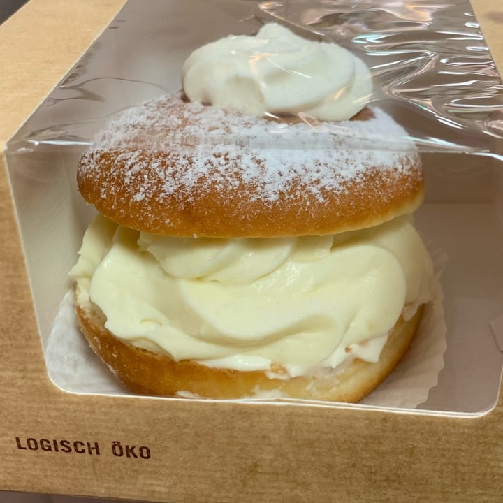 review photo of Billa Pflanzilla Vanille-Creme Krapfen shared by @k-wunderlich on 19 Nov 2022 - review