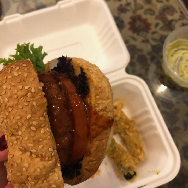 review photo of Let's Veg Beyond Meat Burger shared by @gdemeillon on 28 Feb 2021 - review