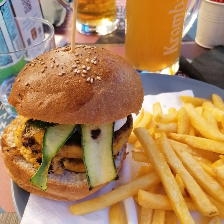 photo of Sbionta Vegan burger shared by @micheladallavalle on  03 Jul 2022 - review