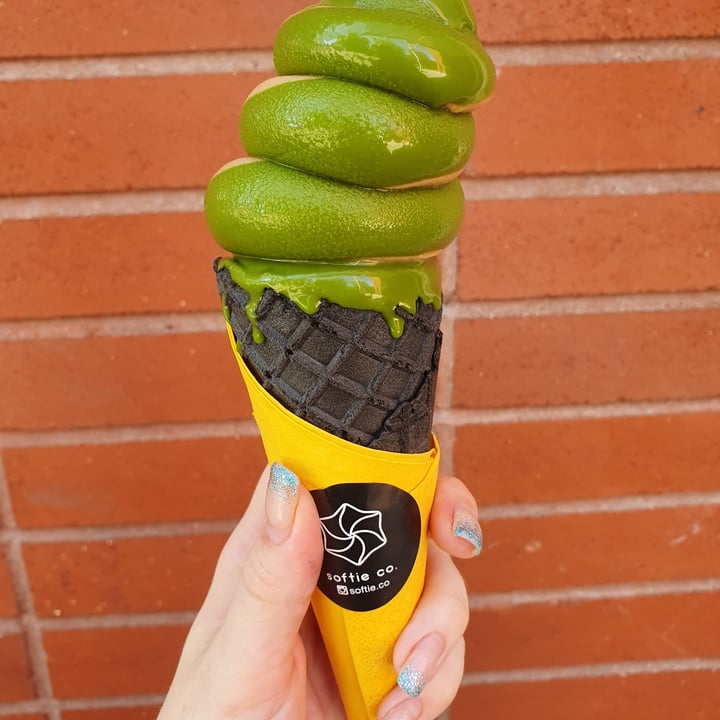 photo of LEVEL V BAKERY Matcha & Hojicha Twist Softie shared by @anistavrou on  08 Sep 2022 - review