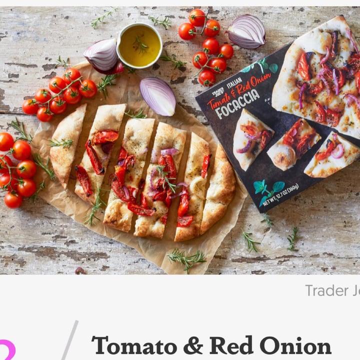 photo of Trader Joe's Italian Tomato & Red Onion Focaccia shared by @dallasandsophie on  03 Feb 2023 - review
