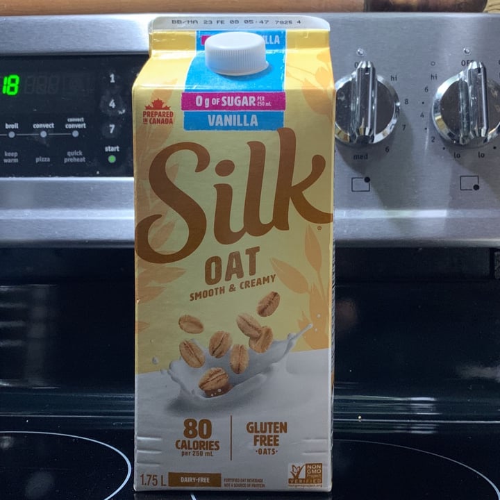 photo of Silk Oat milk unsweetened shared by @nbacha on  09 Dec 2022 - review