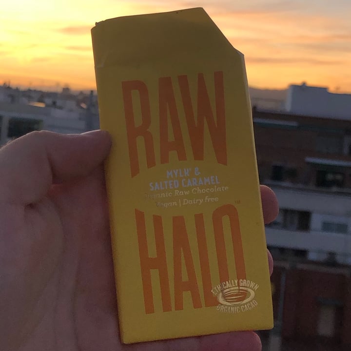 photo of Raw Halo Dark & Salted Caramel Organic Raw Chocolate shared by @beardandjays on  10 Oct 2021 - review