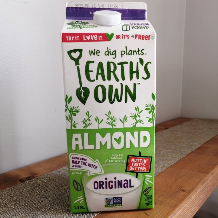 photo of Earth's Own So Fresh Unsweetened Original Almond Milk shared by @vianne on  18 Apr 2022 - review