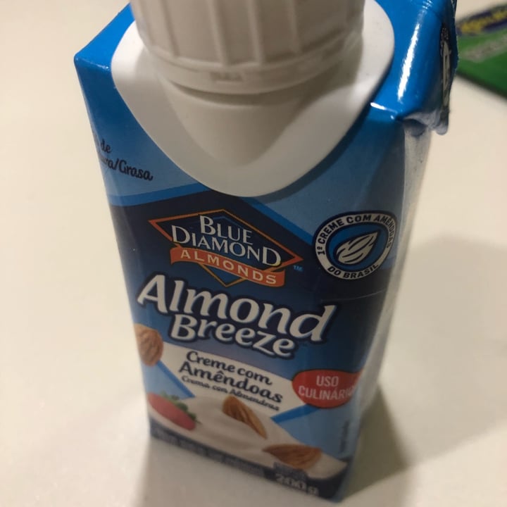 photo of Almond Breeze crema de leche de almendraa shared by @luizas on  15 Oct 2022 - review