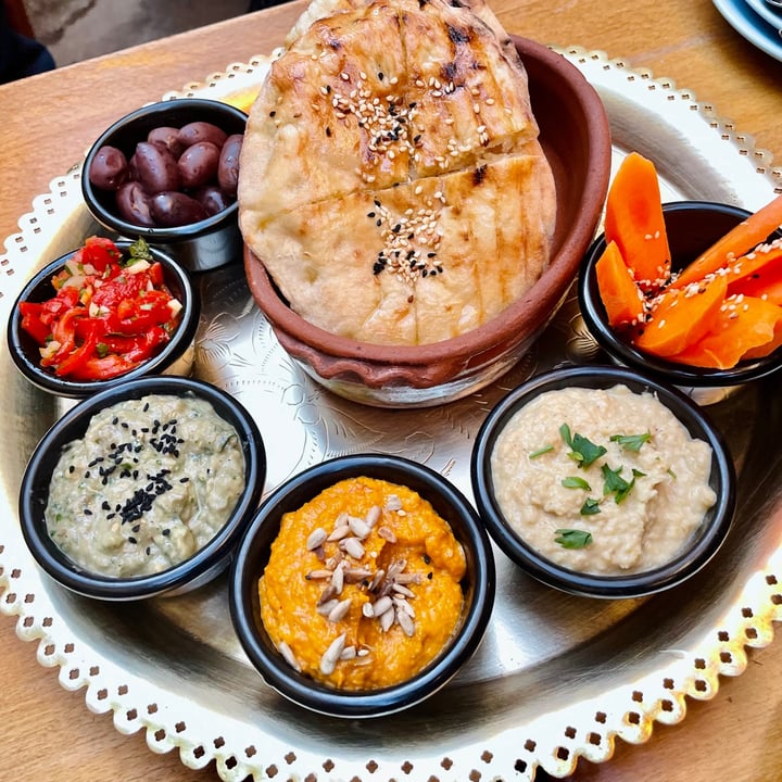 photo of Baba Ganoush Meze Mezze Plate shared by @hugemittons on  24 Sep 2021 - review