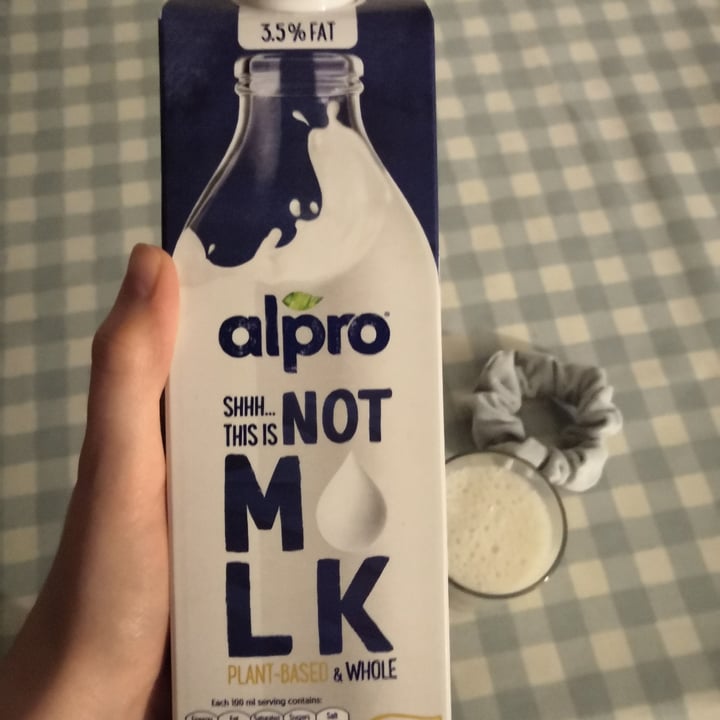 review photo of Alpro This is Not Milk Classic Questo Non è Late Classico shared by @ariukexo on 01 Aug 2022 - review
